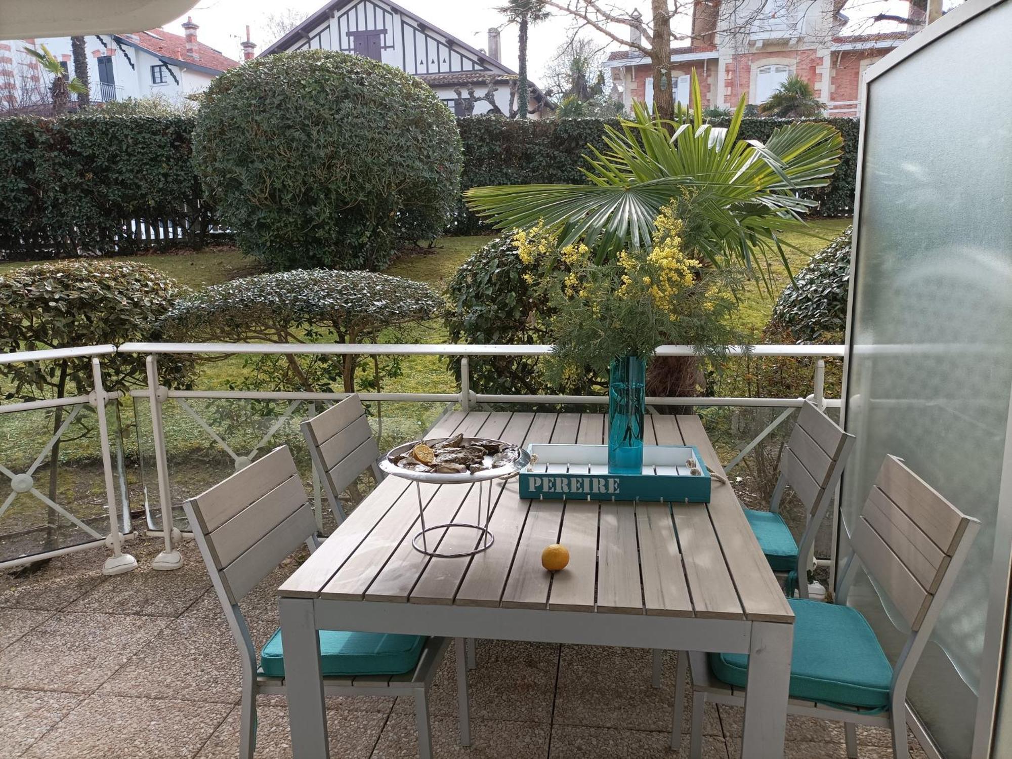 Appartement T2 En Front De Mer A Arcachon, Acces Direct Plage, Parking, Animaux Admis - Fr-1-374-201 Esterno foto